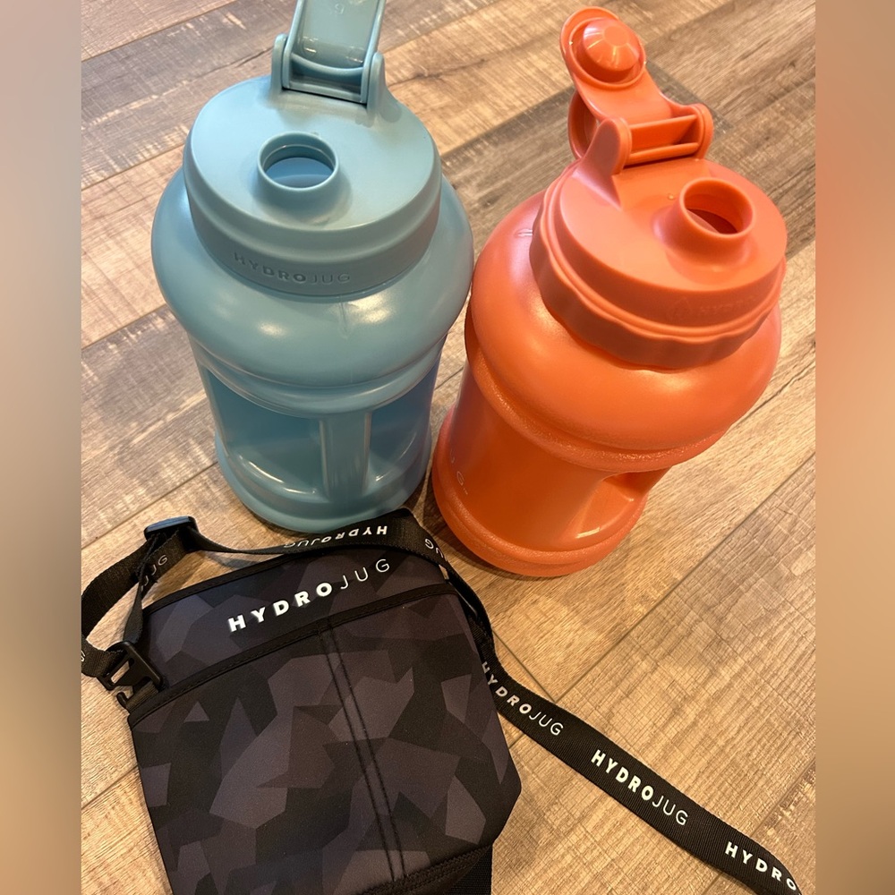 Hydro jug Lot 2 bottles + sleeve